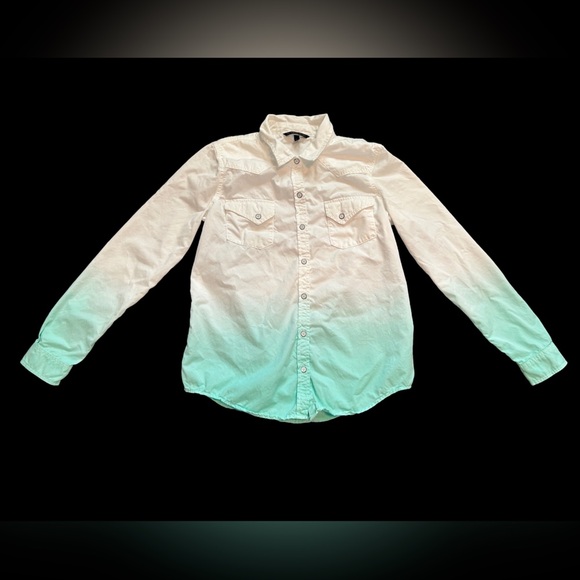 VICTORIAS SECRET OMBRÉ BUTTON DOWN SHIRT - Picture 2 of 4